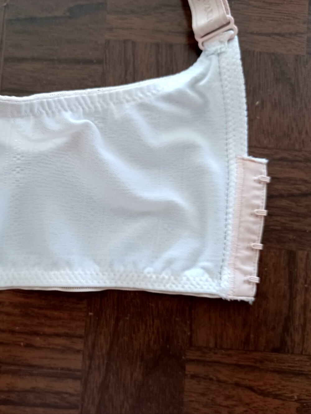 Chantelle Full Coverage T-Shirt Bra, Size 36H - Picture 14 of 16